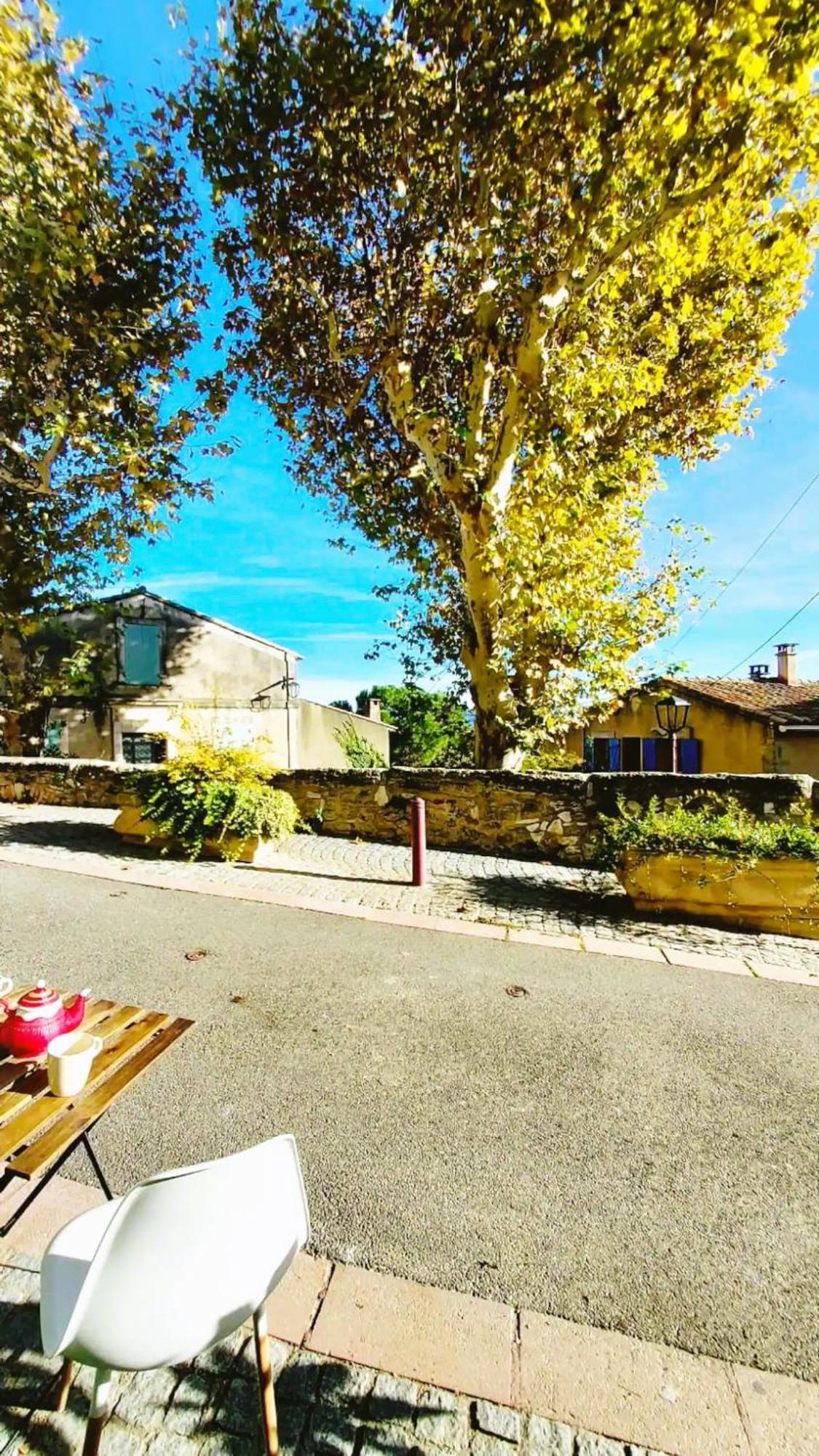 L'Appartement De L'Arche Chateauneuf-de-Gadagne Luaran gambar