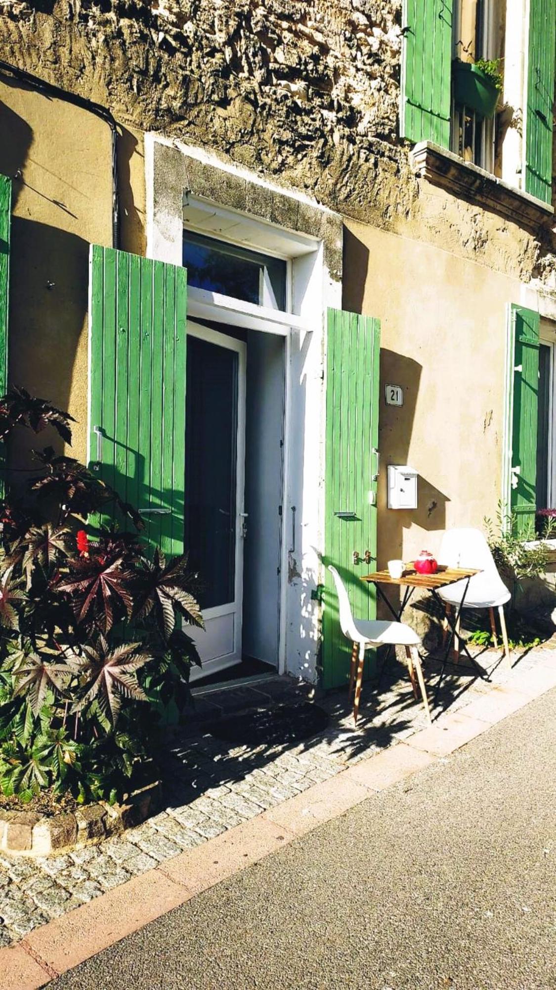 L'Appartement De L'Arche Chateauneuf-de-Gadagne Luaran gambar